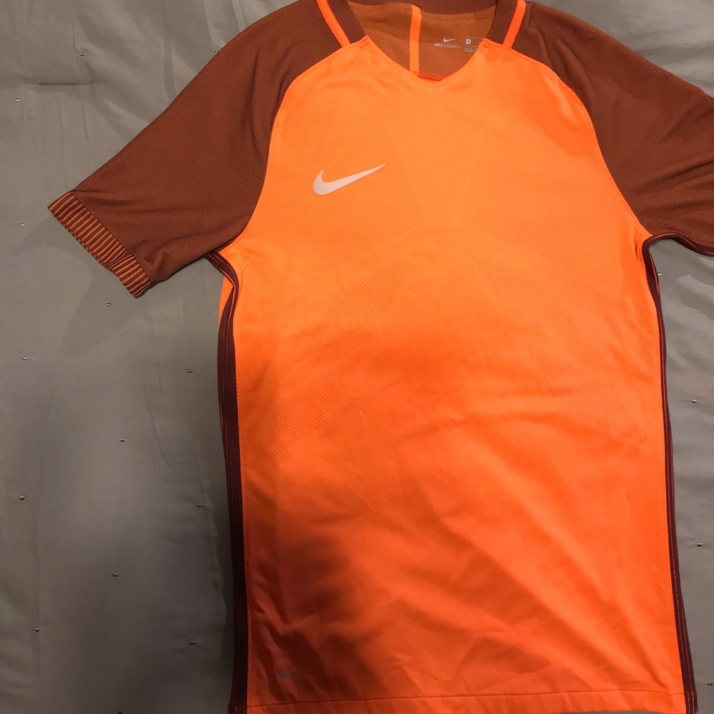 Nike Aeroswift Tshirt